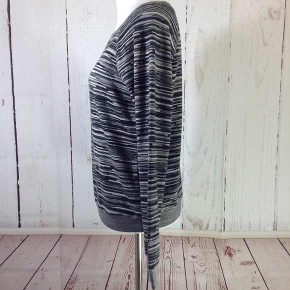 Trina Turk Black & Gray Pullover Crewneck Sweater Size Large - Picture 3 of 7